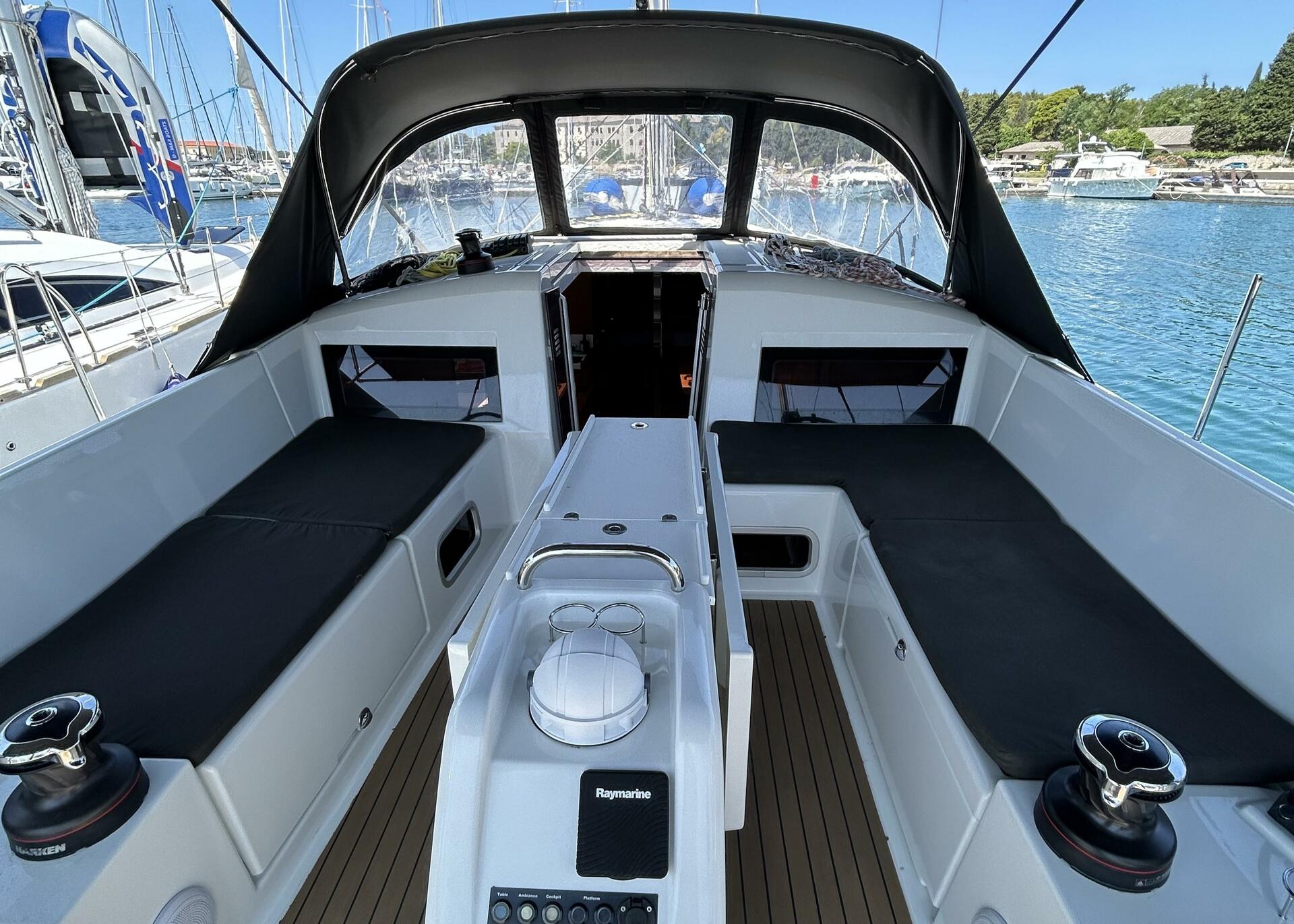 Greta | Sun Odyssey 440