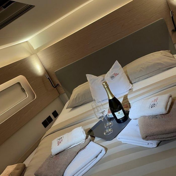 White Bird | Oceanis Yacht 54 photo 24