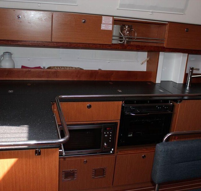 Bella Blue | Bavaria Cruiser 45 photo 6