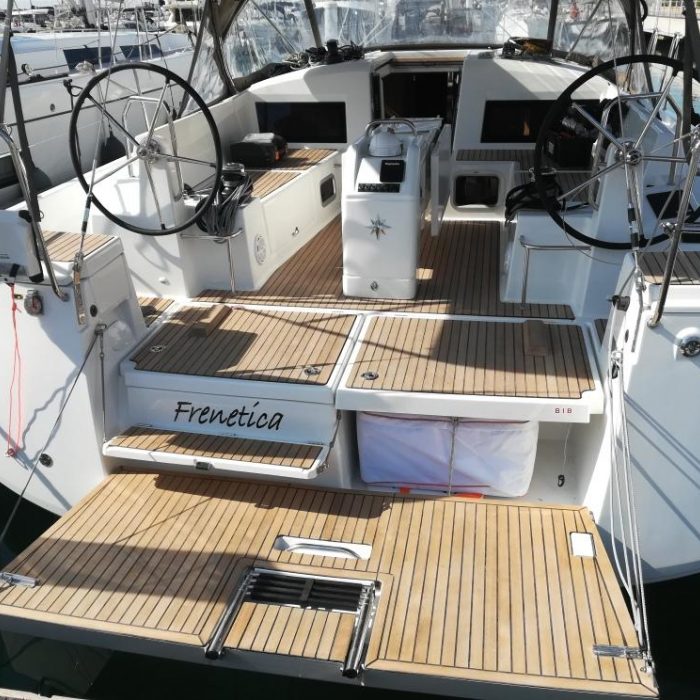 Frenetica | Sun Odyssey 440 photo 5