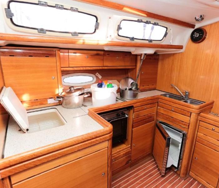 Biki | Bavaria 46 photo 2
