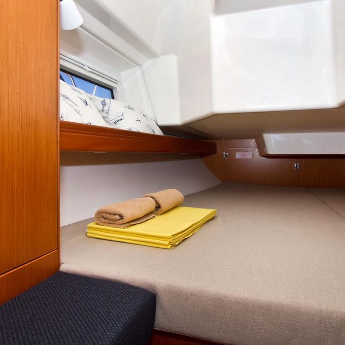 Artina | Bavaria Cruiser 34 photo 16