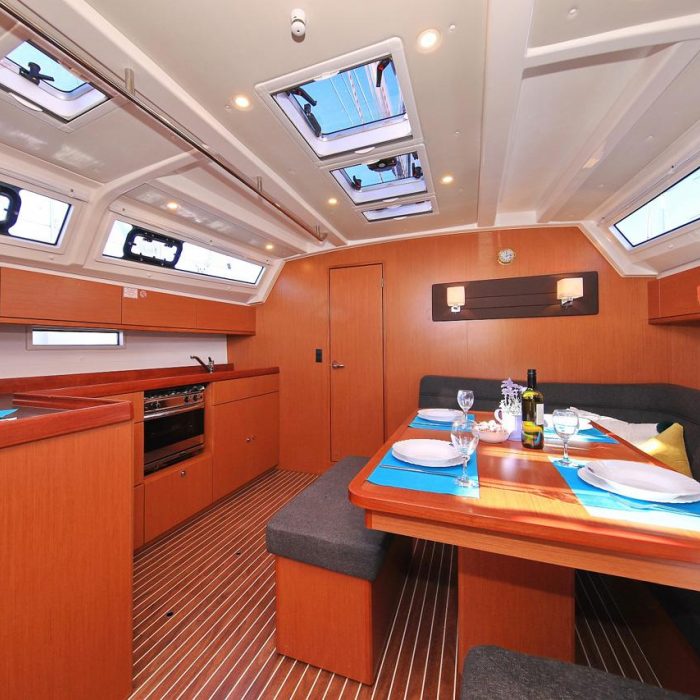 Taurus | Bavaria Cruiser 46 photo 12