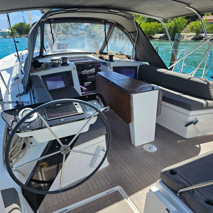 Seabreeze Smile | Dufour 41 - 3 cab. photo 5