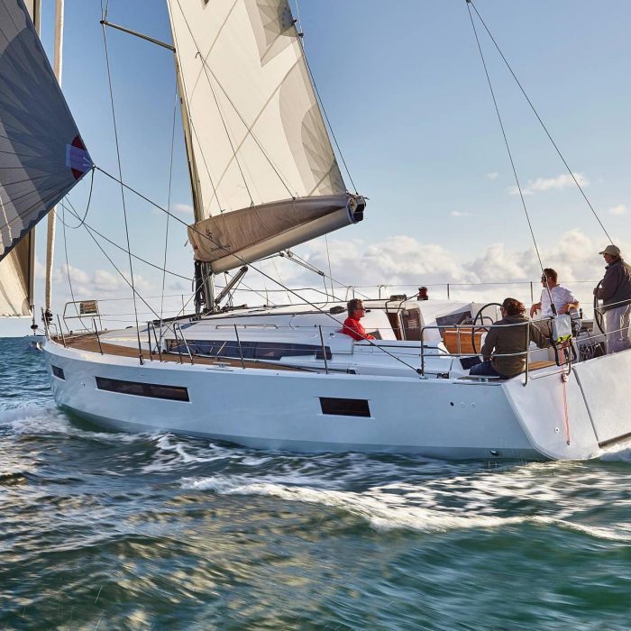 Sun Odyssey 490 Premium | Sun Odyssey 490 photo 2