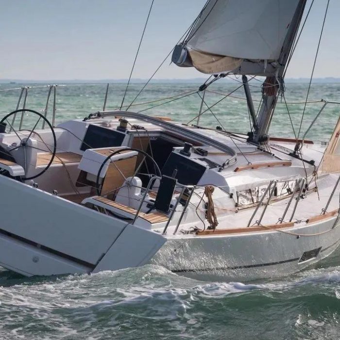 Moonsail | Dufour 350 Adventure photo 3