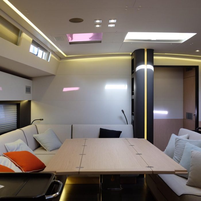 Premium + | Oceanis Yacht 62 photo 30