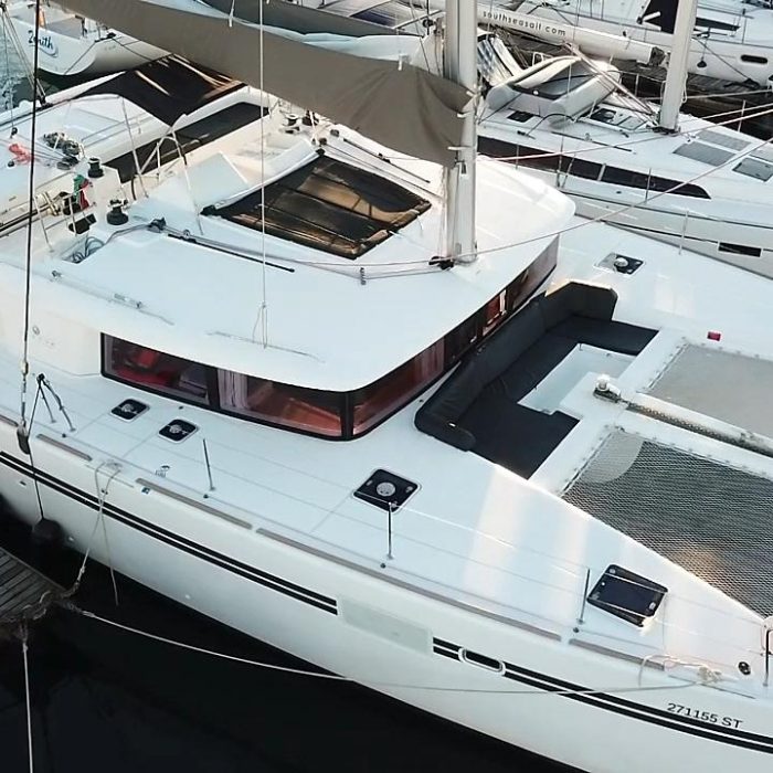 Diva | Lagoon 450 Fly photo 10