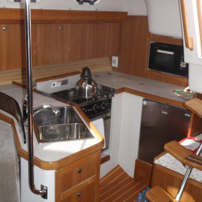 Vag Alame | catalina 375 photo 9