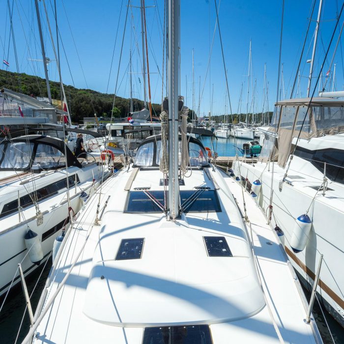 Apus | Dufour 412 Grand Large photo 2