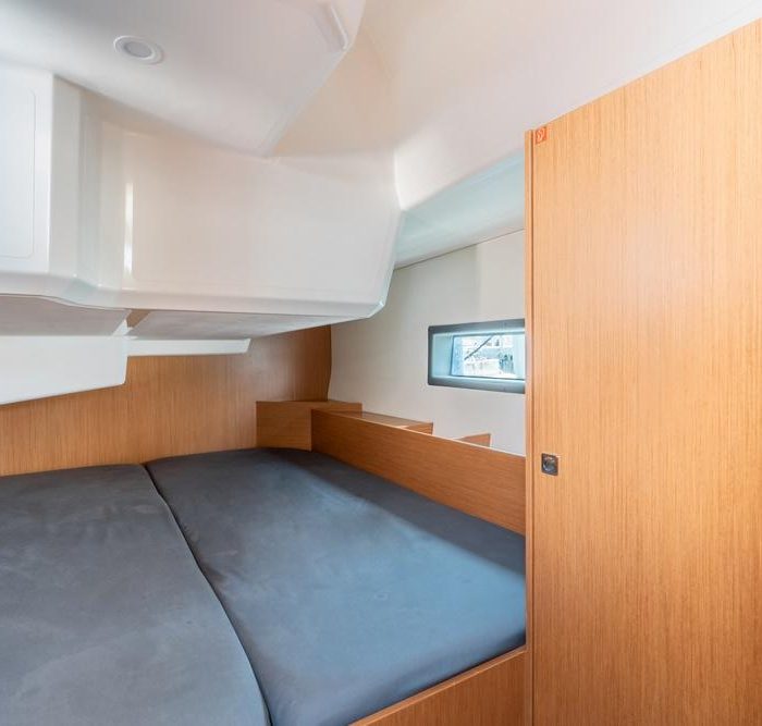 Avra | Bavaria C42 photo 22