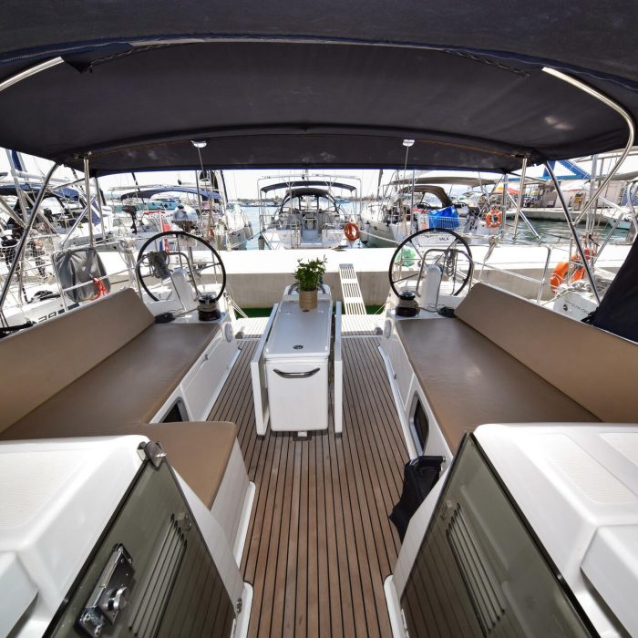 Swannabe | Sun Odyssey 490 photo 16