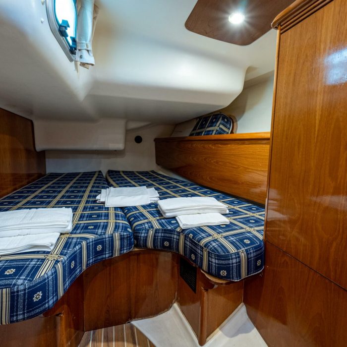 Tatanos | Sun Odyssey 43 photo 24