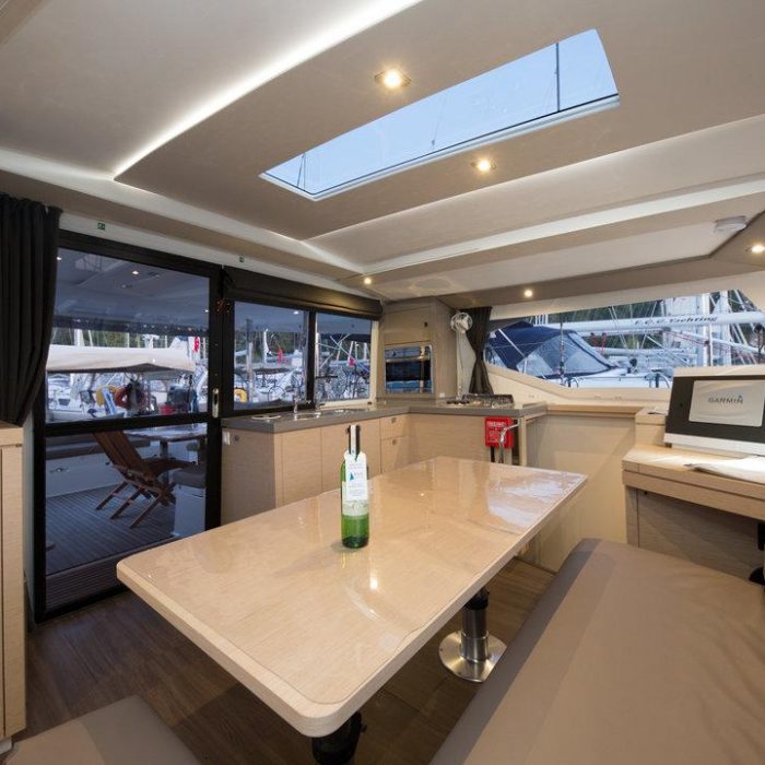 Sunrise | Fountaine Pajot LUCIA 40 photo 3