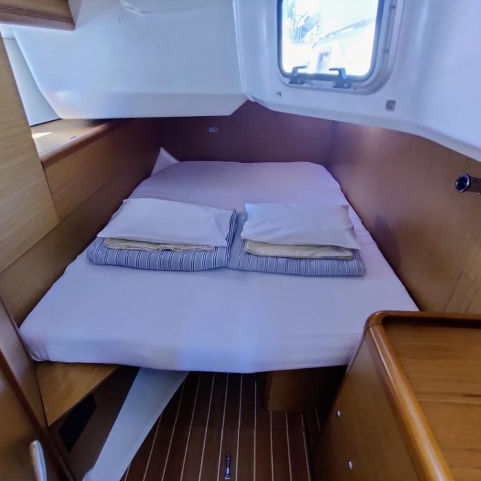 Lady Joanna | Sun Odyssey 49i photo 10