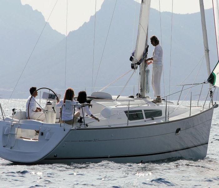 REGINA IV | Sun Odyssey 32i photo 1