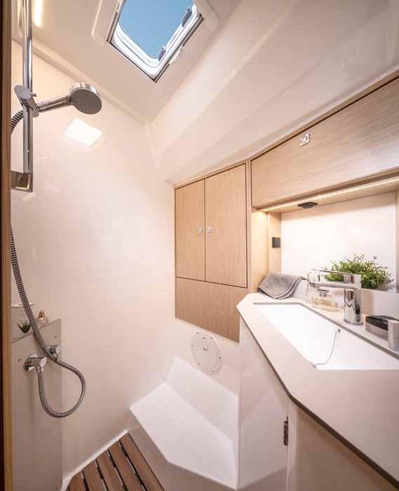 Vela | Bavaria C46 photo 8