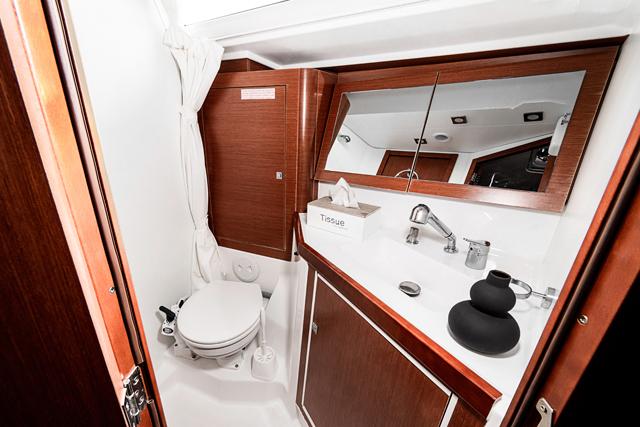 Theia | Oceanis 45 photo 24