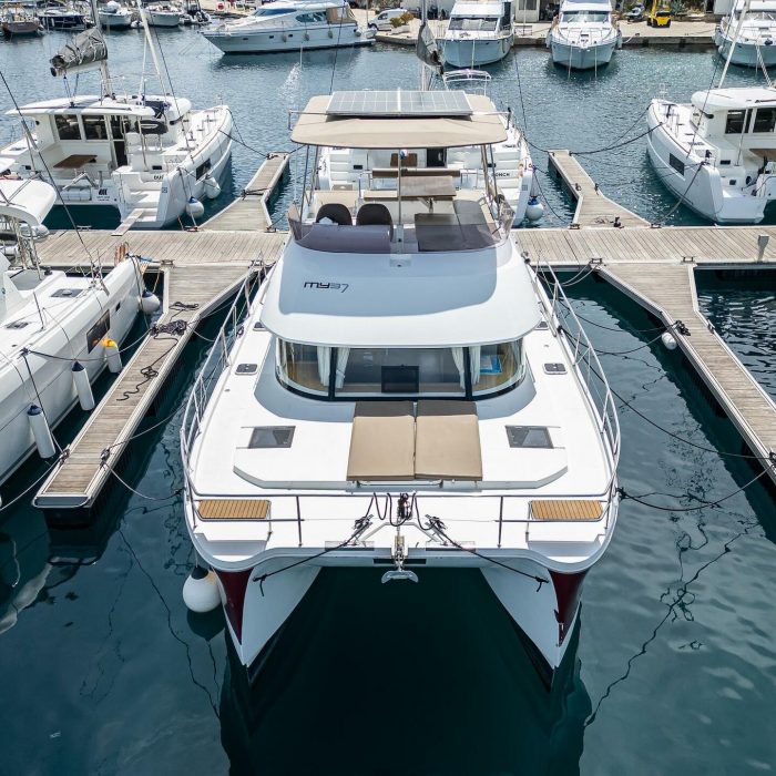 Dream Star | Fountaine Pajot MY 37 photo 3