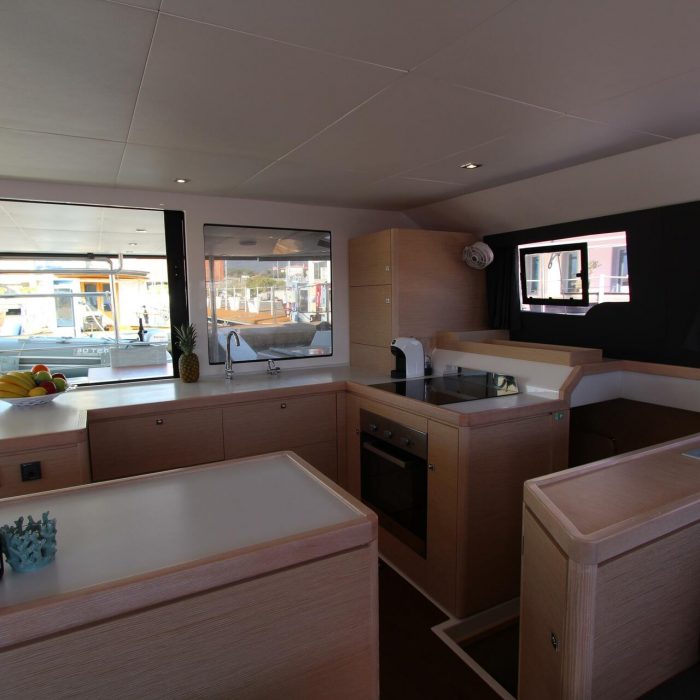 Amelie | Dufour Catamaran 48 photo 16