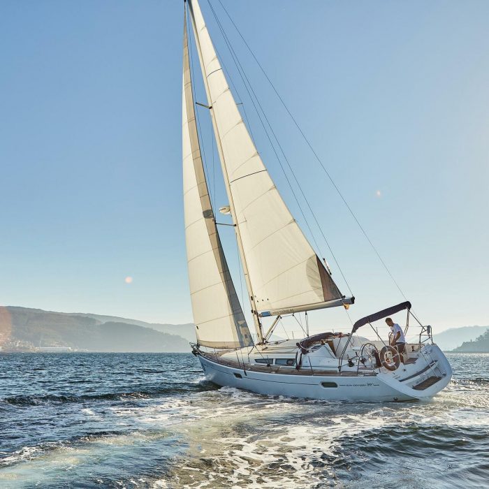 Bbcap | Sun Odyssey 39i photo 4