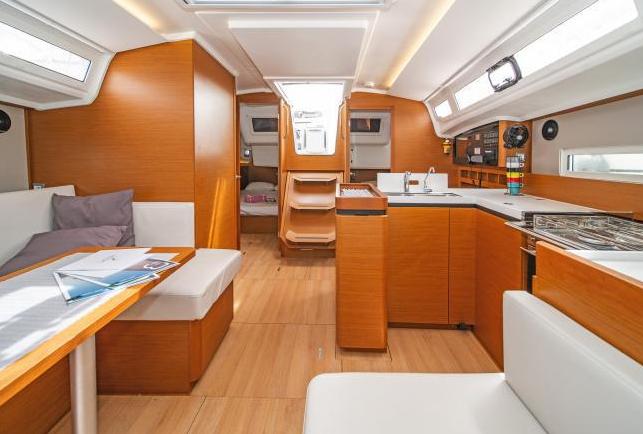 Chimera | Sun Odyssey 410 photo 3