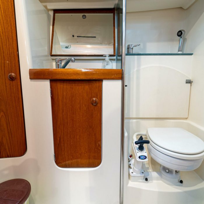 Tatanos | Sun Odyssey 43 photo 26