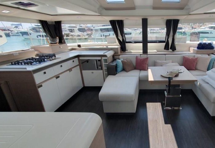 Dreamcatcher | Fountaine Pajot Elba 45 photo 9