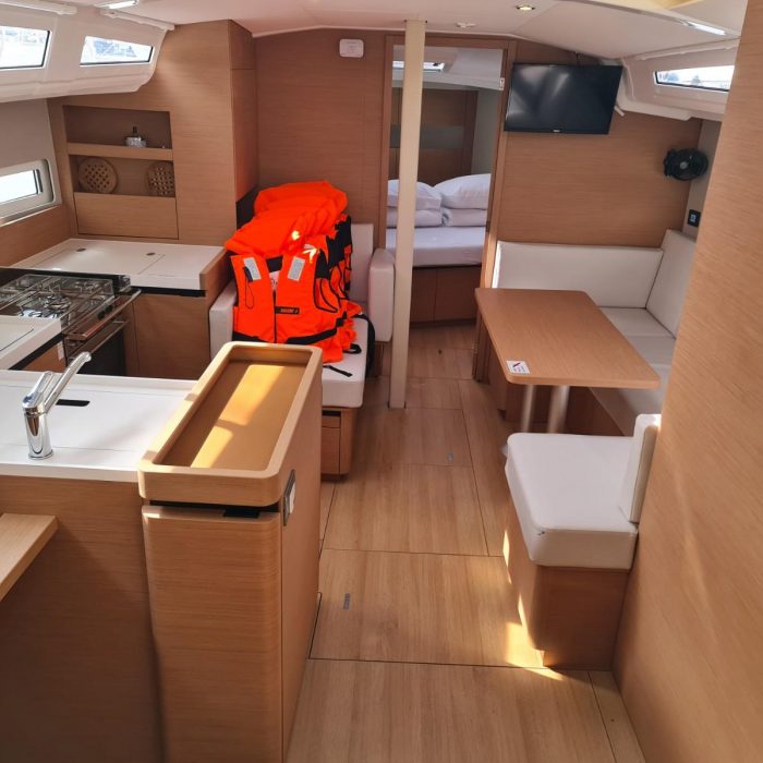 Rea | Sun Odyssey 410 photo 6