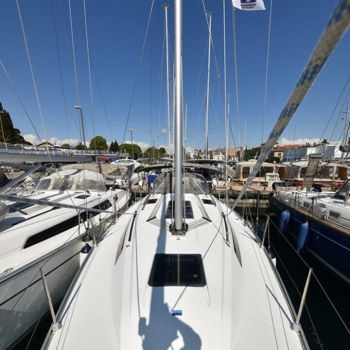 Viviana | Bavaria 37 photo 12