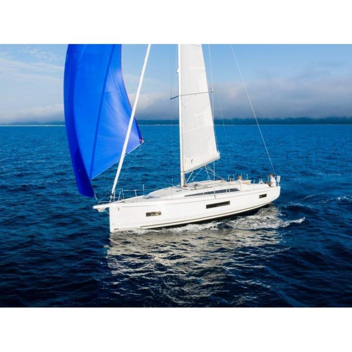 Aquarius | Oceanis 37.1 photo 1