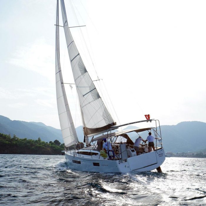Free Me | Sun Odyssey 410 photo 10