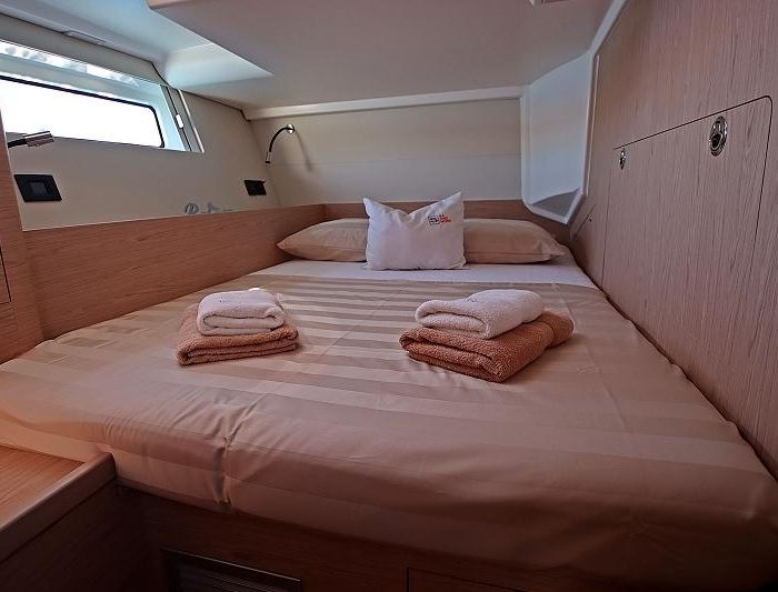 White Bird | Oceanis Yacht 54 photo 23