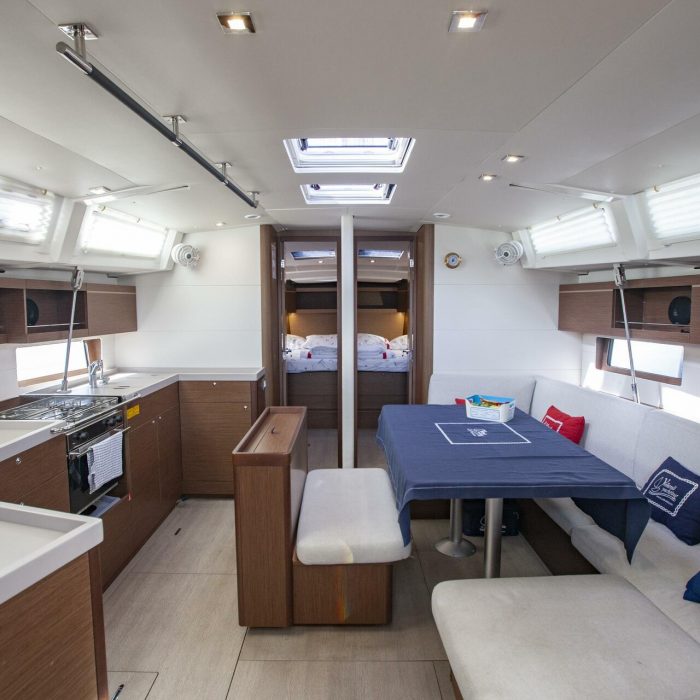 BreezY | Oceanis 46.1 photo 8