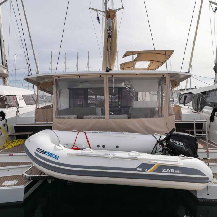 Alchiba | Fountaine Pajot Astrea 42 photo 3
