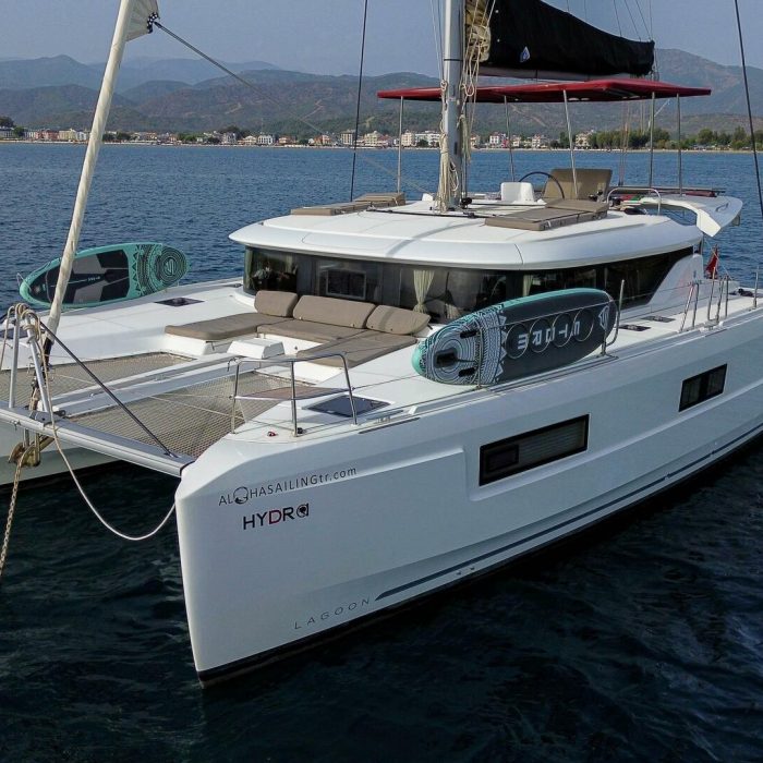 Hydra | Lagoon 46 photo 6