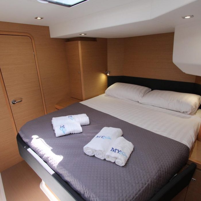 Amelie | Dufour Catamaran 48 photo 20