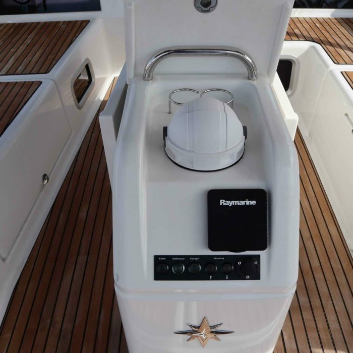 Diamond | Sun Odyssey 440 photo 9 Diamond | Sun Odyssey 440 photo 9