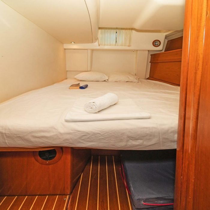 Veni  (ONLY SKIPPERED) | Sun Odyssey 54DS photo 16