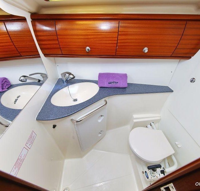 Scorpion | Bavaria 44 photo 28