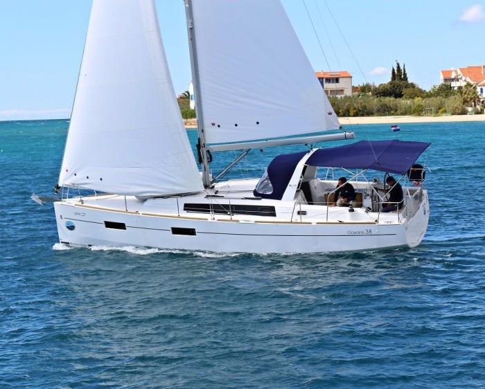 Vita | Oceanis 38.1 photo 2