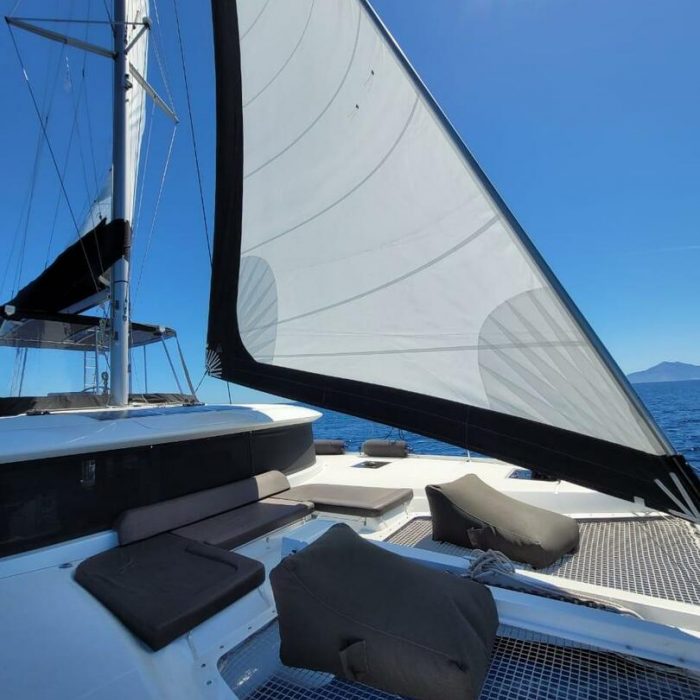 WHITE PEARL | Lagoon 46 photo 3