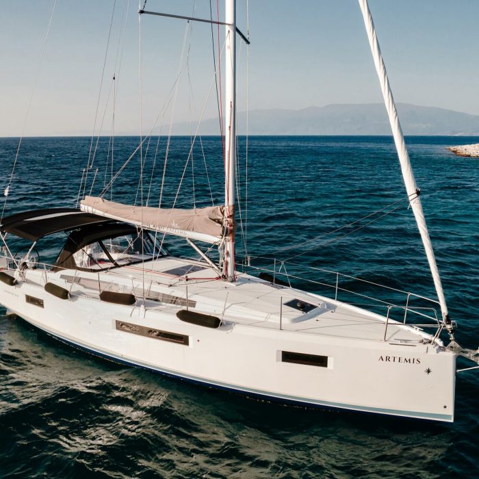 Artemis | Sun Odyssey 410 photo 2