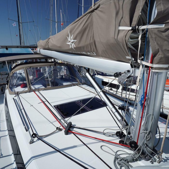 Free Me | Sun Odyssey 410 photo 7