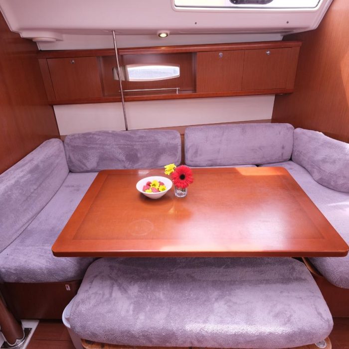 Nar | Oceanis 40 photo 12