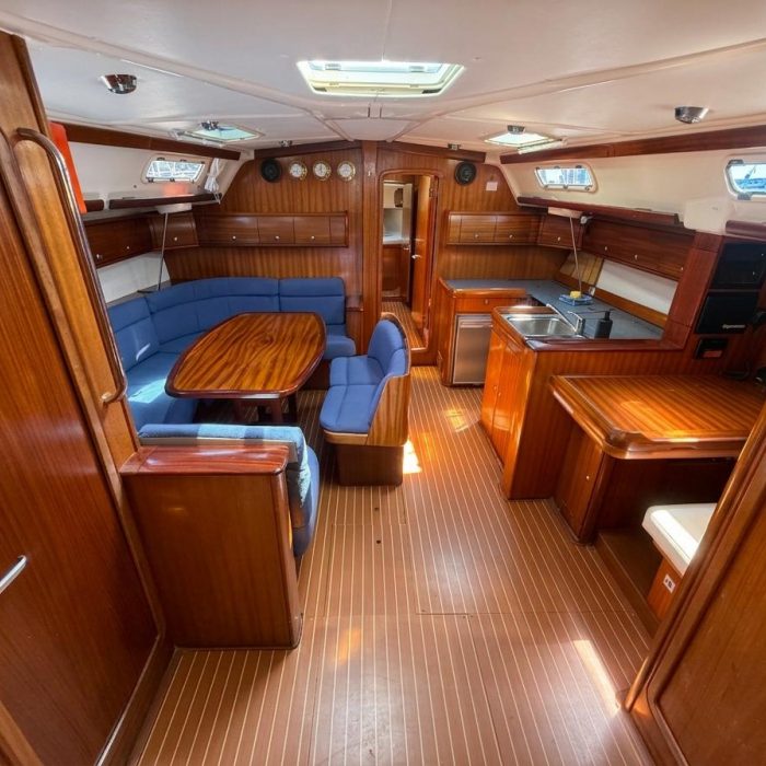 LADY LIBERTY | Bavaria 49 photo 19