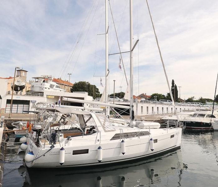 Seven | Oceanis 41.1 photo 18