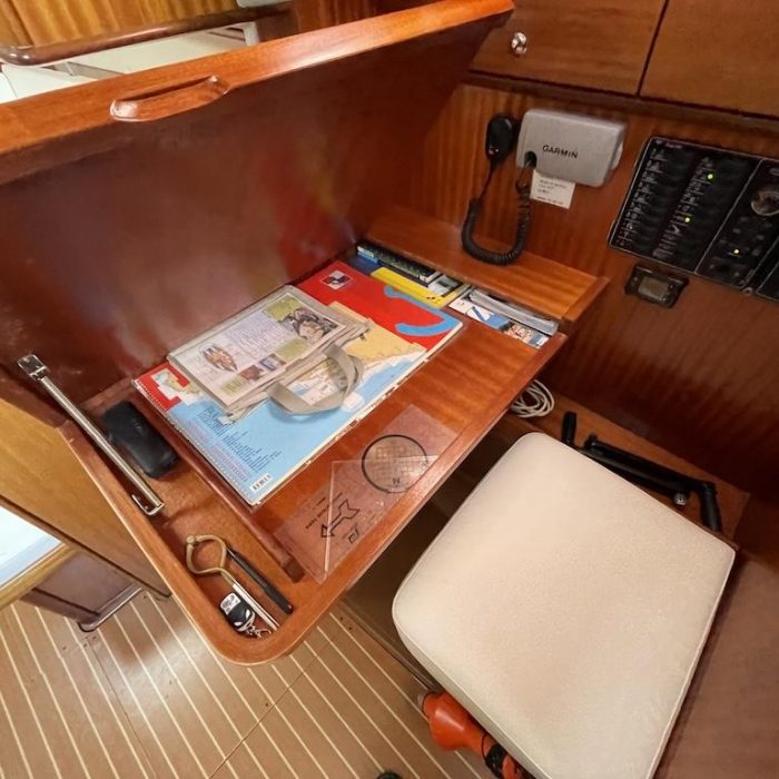 Classic | Bavaria 44 photo 6