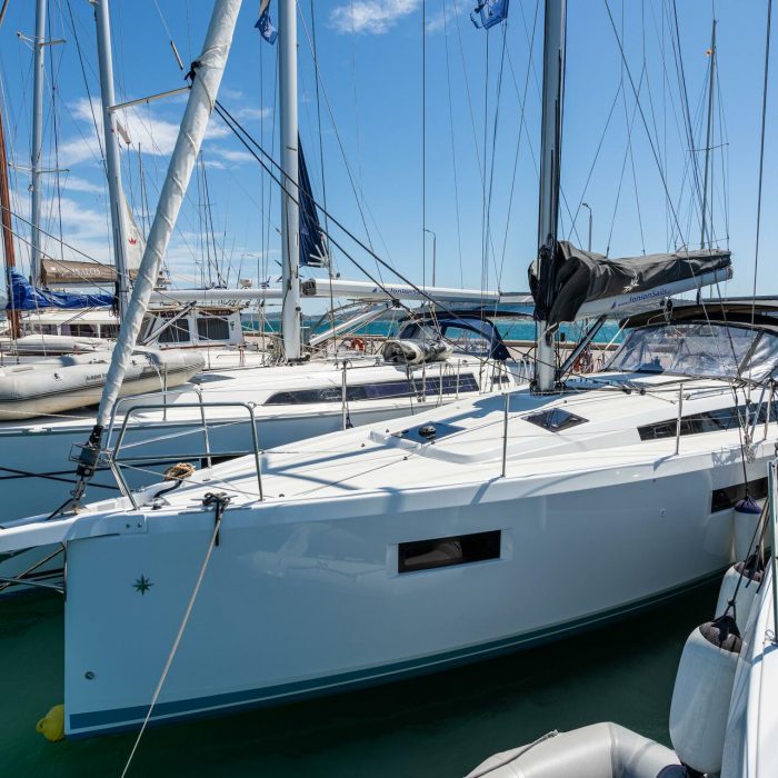 Martha | Sun Odyssey 410 photo 1