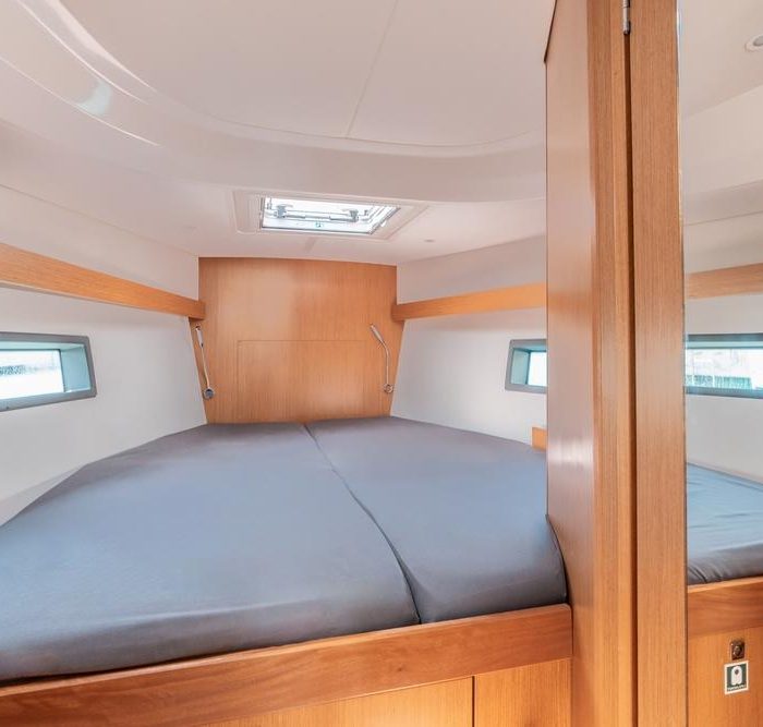 Harmonia | Bavaria C42 photo 15